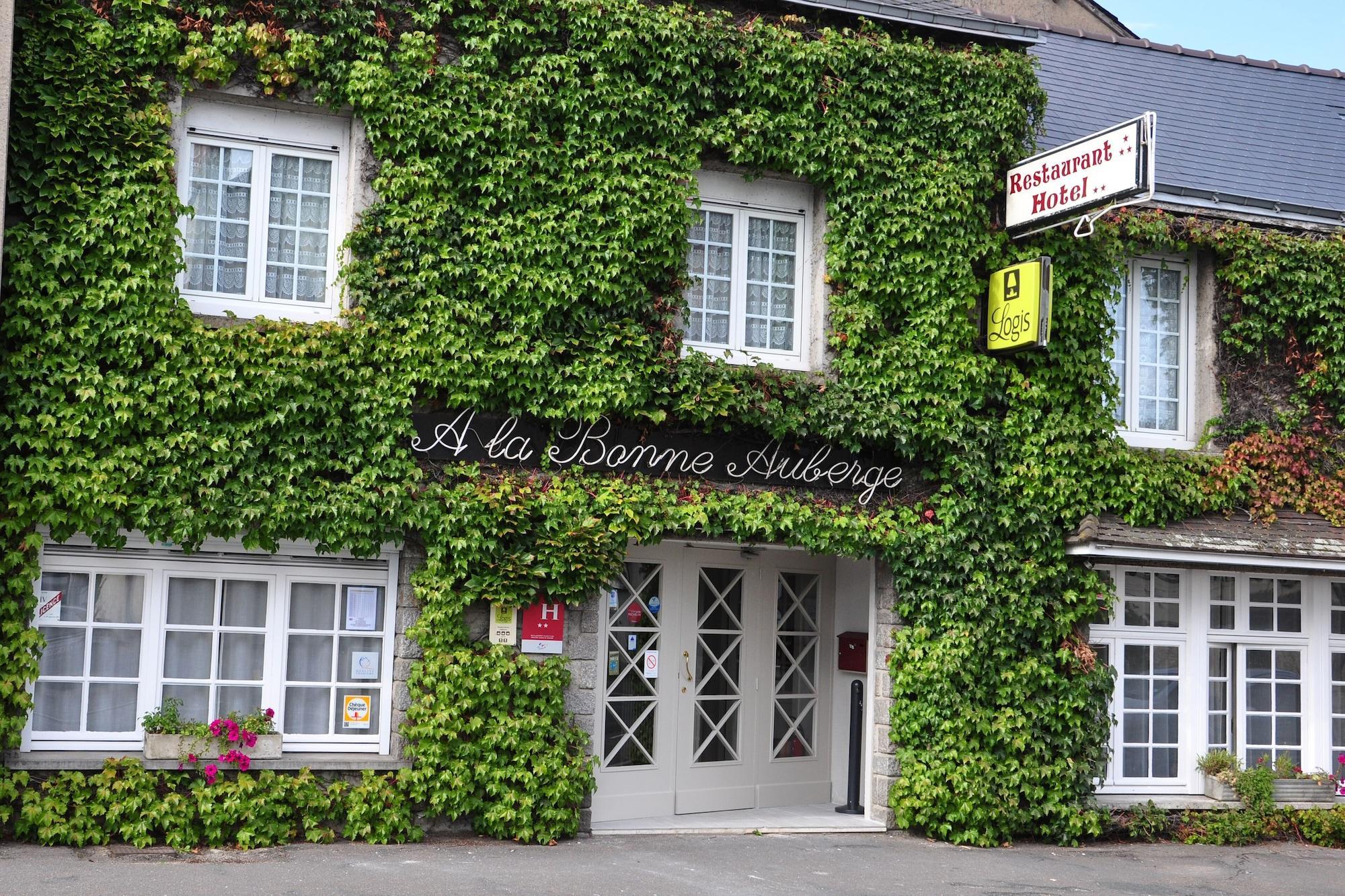 Logis Hotel A La Bonne Auberge 라발 외부 사진